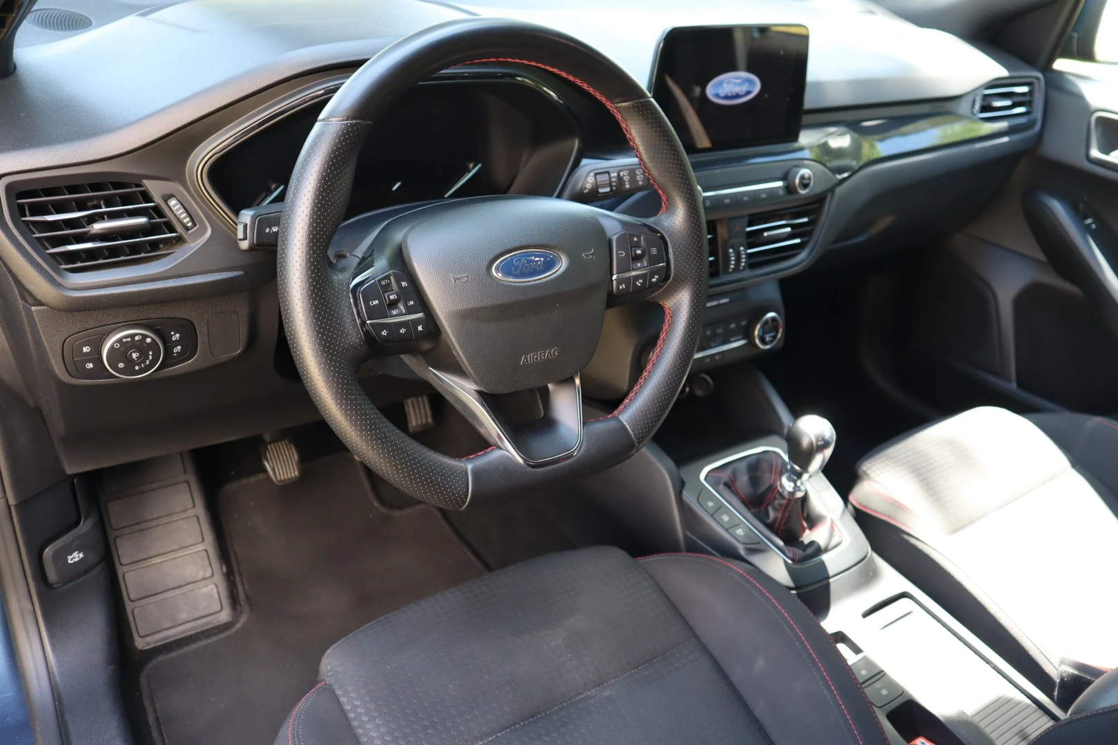 Ford Focus 1.0 EcoBoost MHEV ST-Line