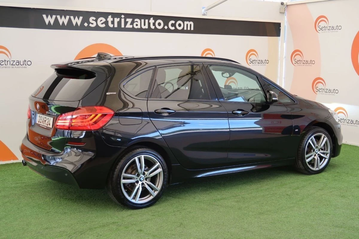 BMW 225xe Active Tourer Pack M