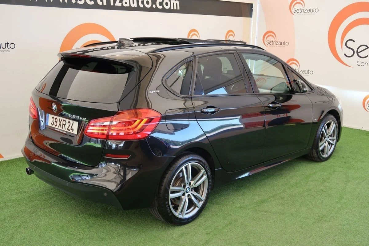 BMW 225xe Active Tourer Pack M