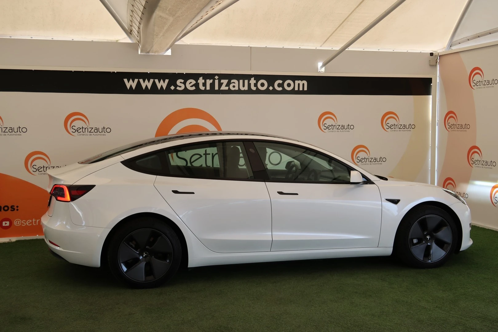 Tesla Model 3 Standard Range Plus RWD