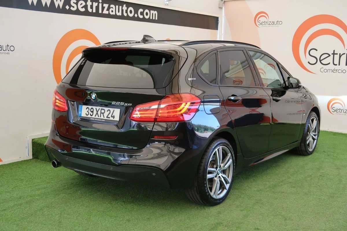 BMW 225xe Active Tourer Pack M