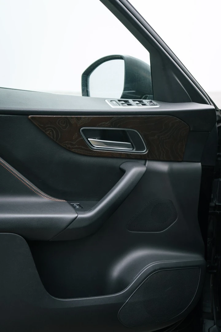 Jaguar F-Pace 2.0 i4D Portfolio Aut.