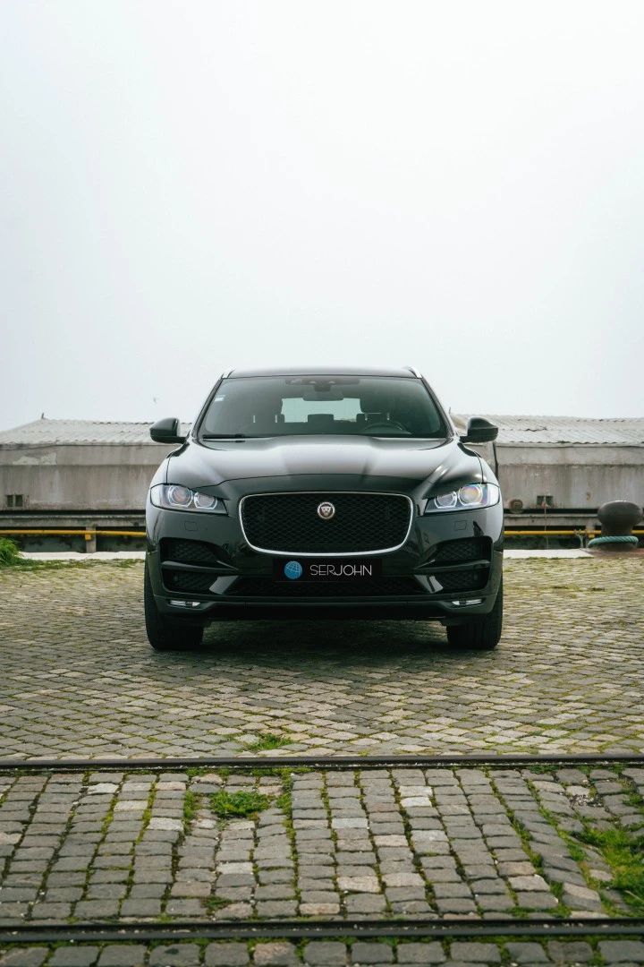 Jaguar F-Pace 2.0 i4D Portfolio Aut.