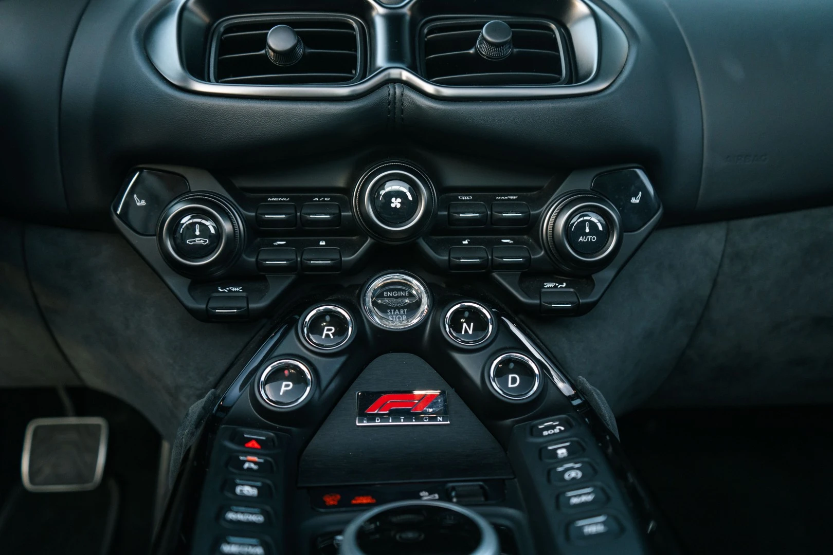 Aston Martin Vantage Roadster V8 F1 Edition