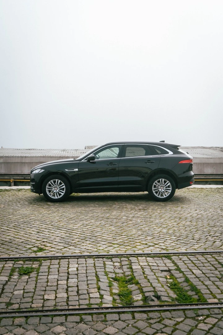 Jaguar F-Pace 2.0 i4D Portfolio Aut.