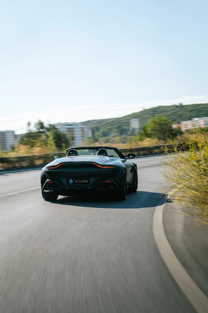 Aston Martin Vantage Roadster V8 F1 Edition
