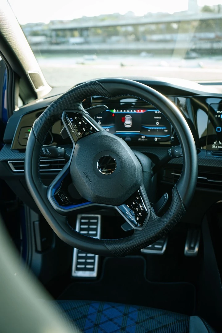 VW Golf 2.0 TSI R DSG