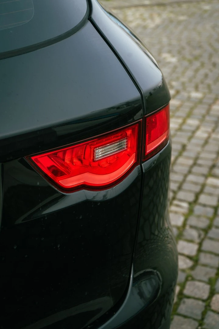 Jaguar F-Pace 2.0 i4D Portfolio Aut.