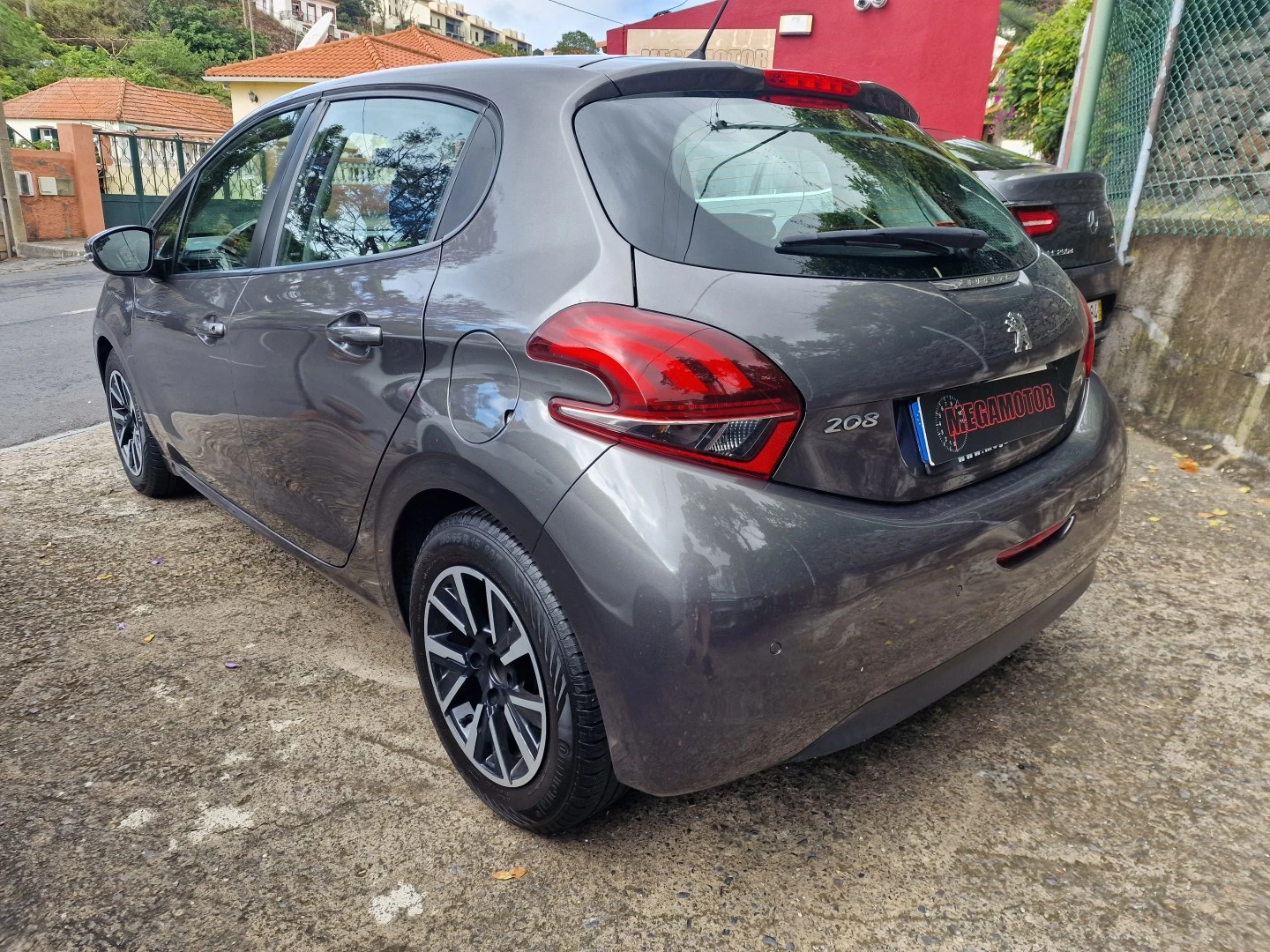 Peugeot 208 1.5 HDI STYLE