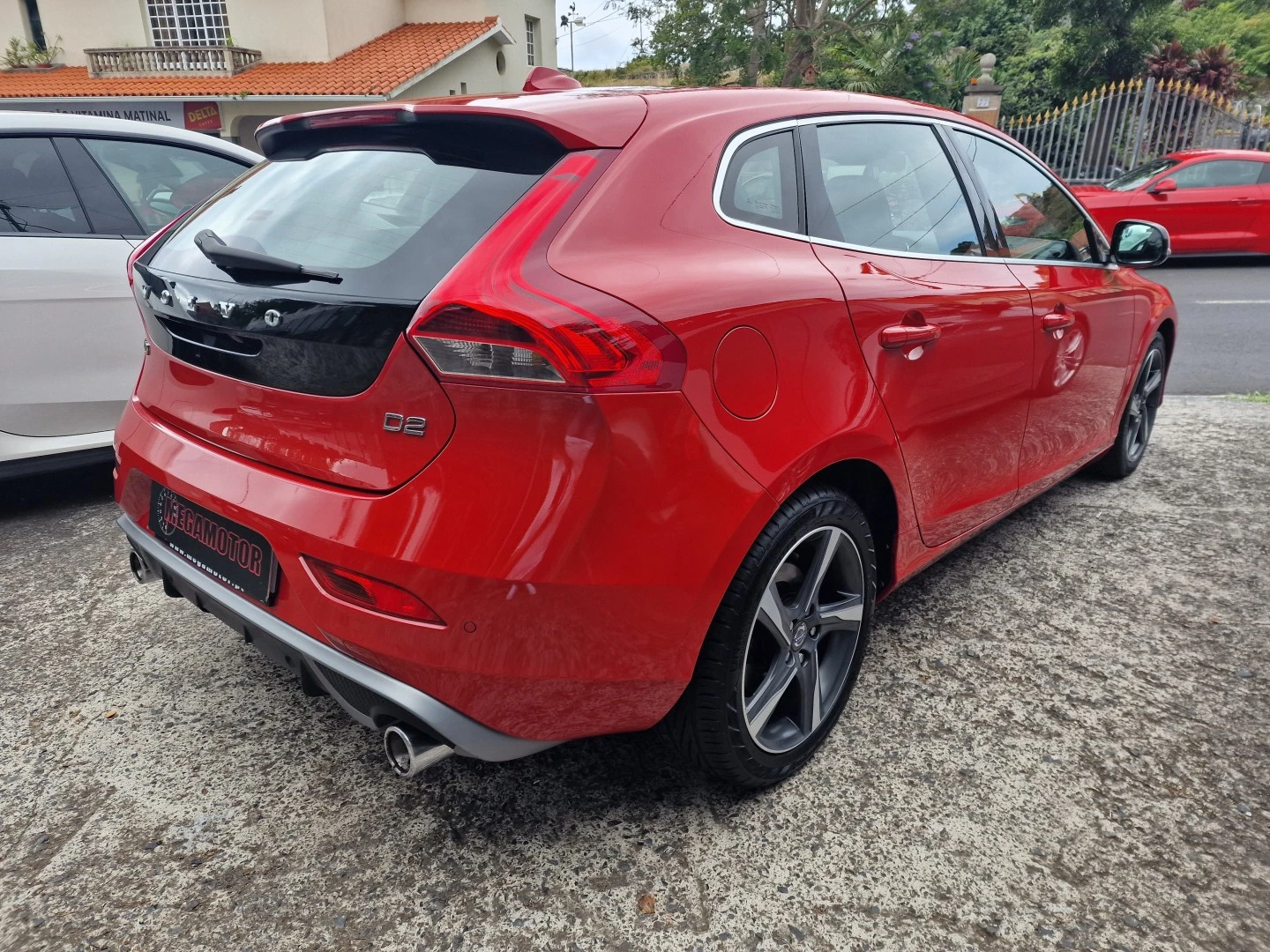 Volvo V40 1.6 D2 R-Design Momentum