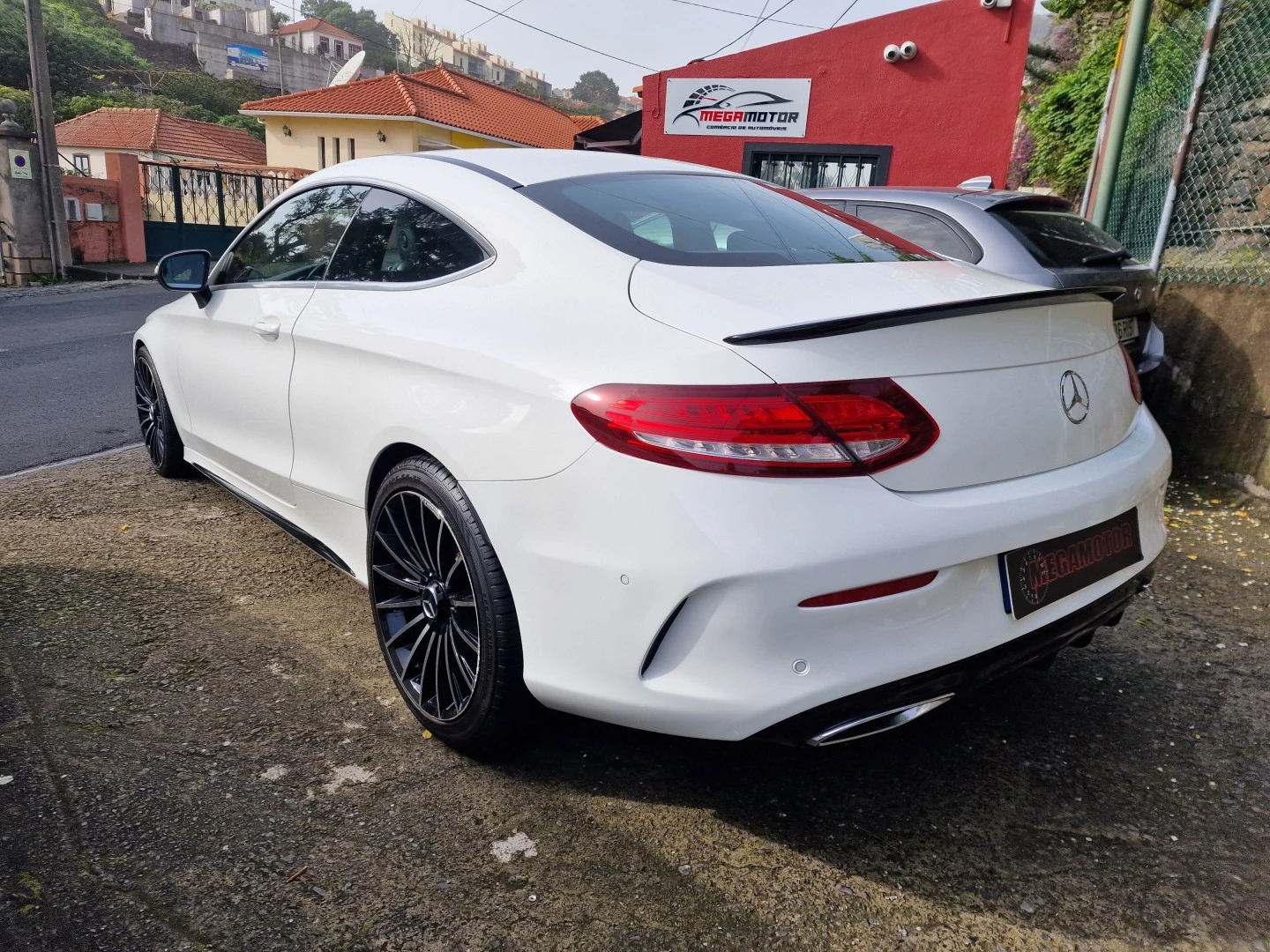 Mercedes-Benz C 250 d Coupe 9G-TRONIC AMG Line