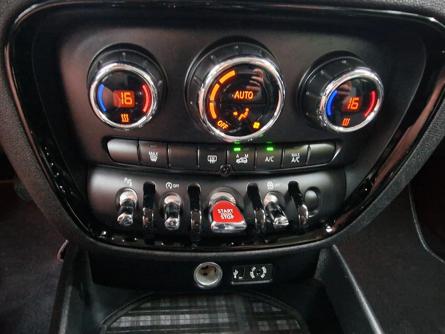 MINI Clubman One D