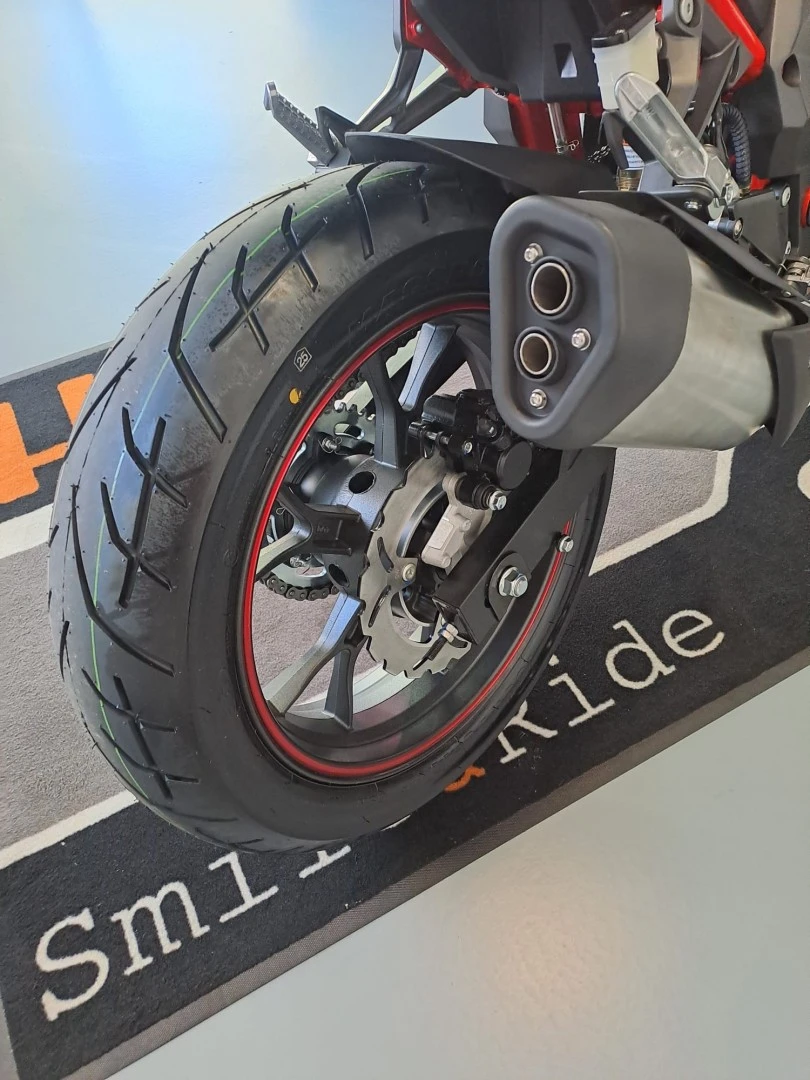 Mitt 125 GP GP CARBON