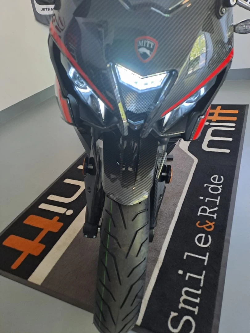 Mitt 125 GP GP CARBON