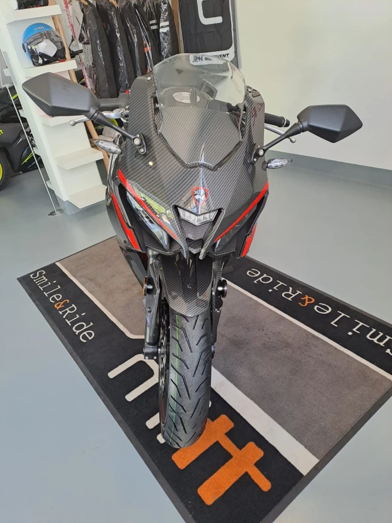 Mitt 125 GP GP CARBON