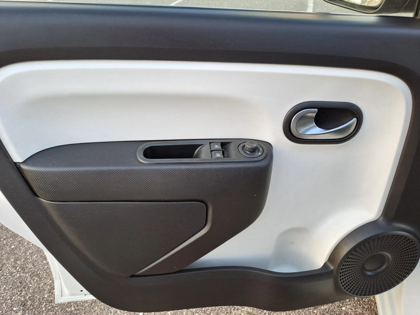 Renault Twingo 1.0 SCe Night&amp;Day