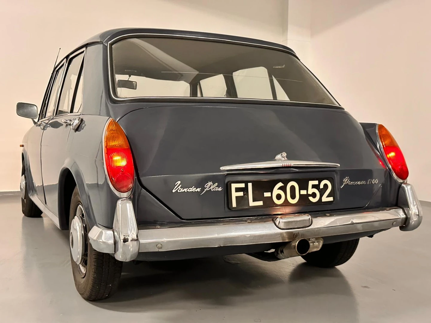 Vanden Plas Princess 1300 SALOON