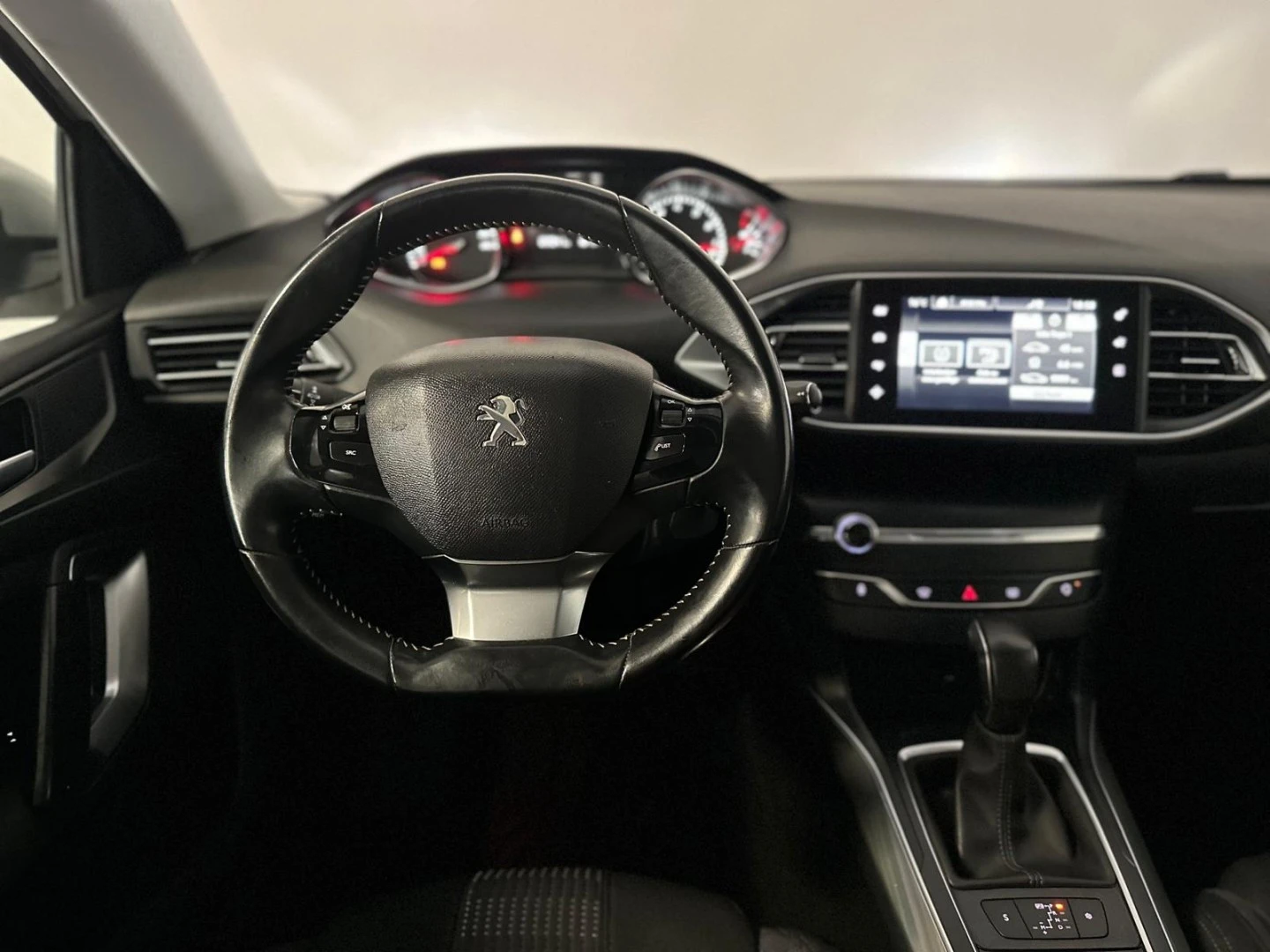 Peugeot 308 1.2 PureTech Allure EAT6