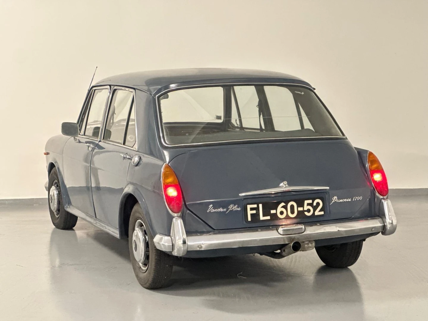 Vanden Plas Princess 1300 SALOON