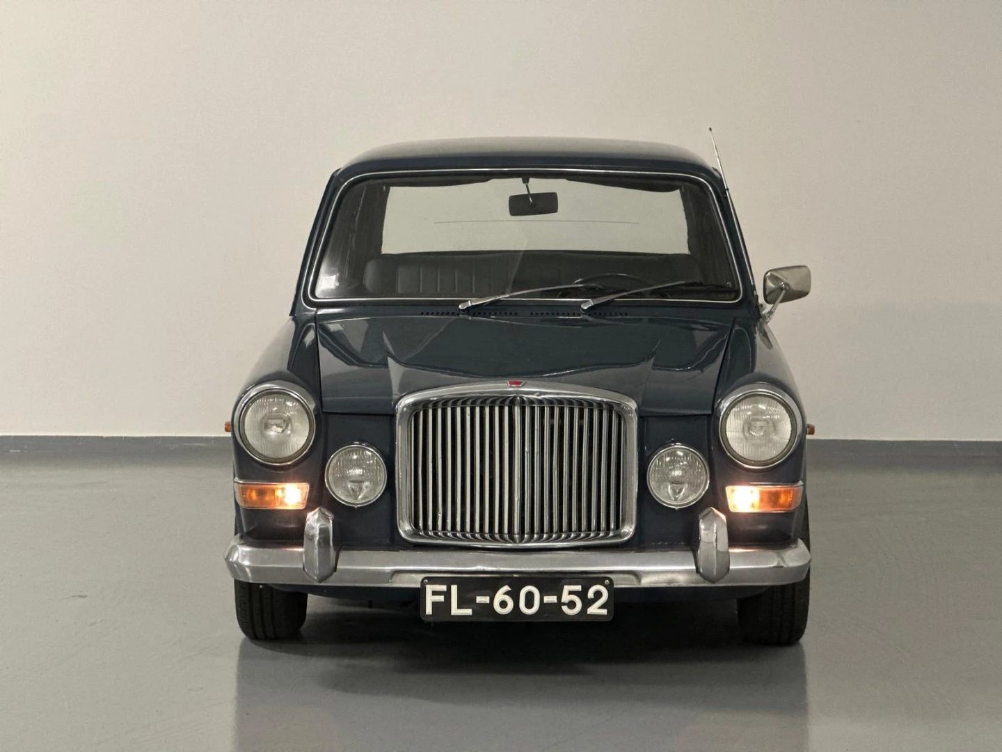Vanden Plas Princess 1300 SALOON