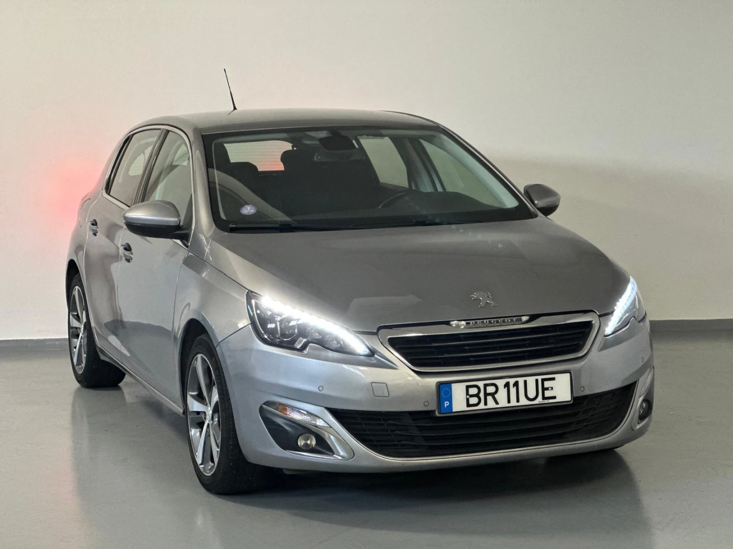 Peugeot 308 1.2 PureTech Allure EAT6