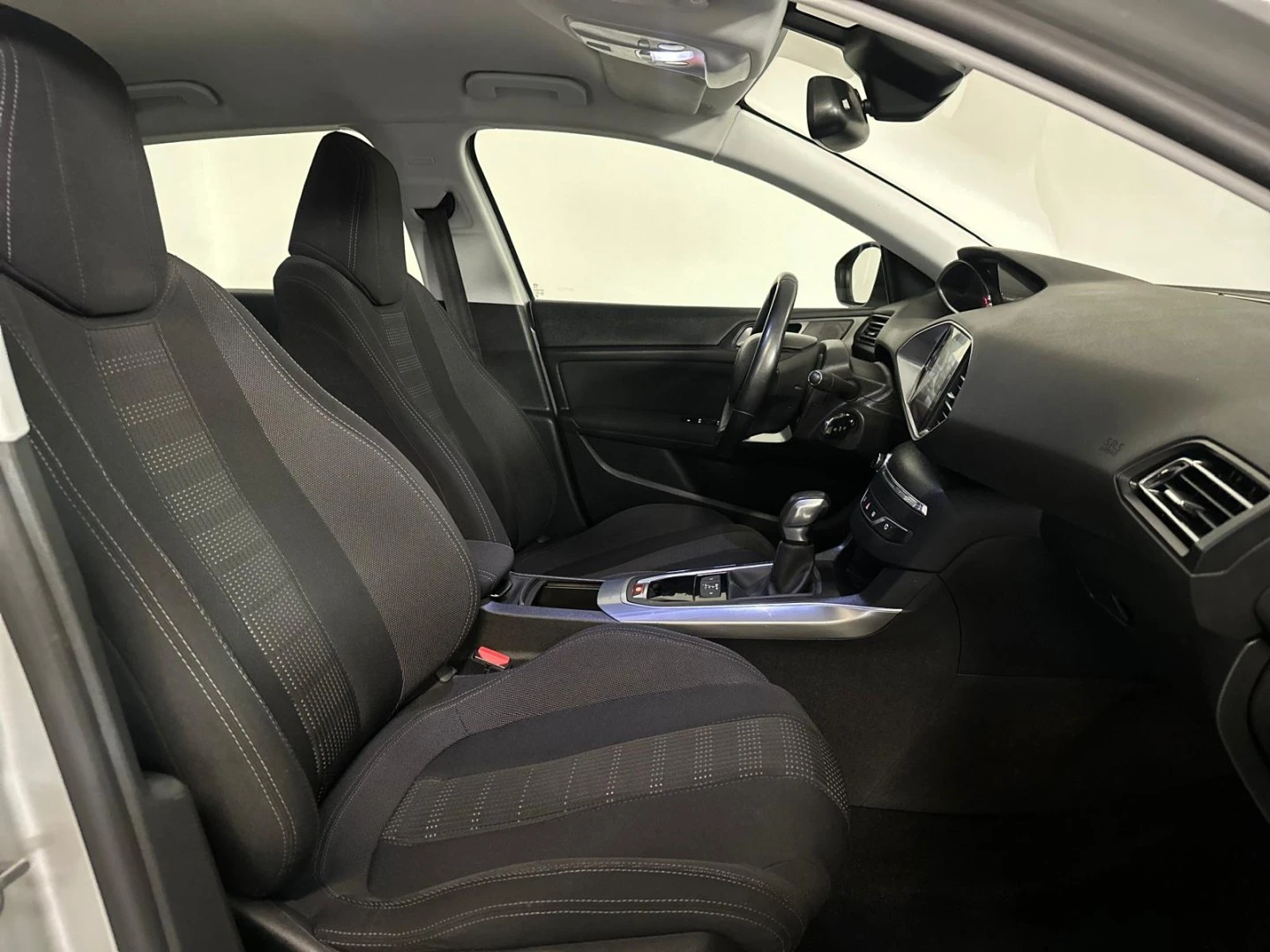 Peugeot 308 1.2 PureTech Allure EAT6