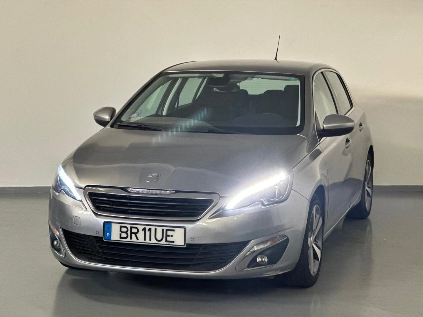 Peugeot 308 1.2 PureTech Allure EAT6