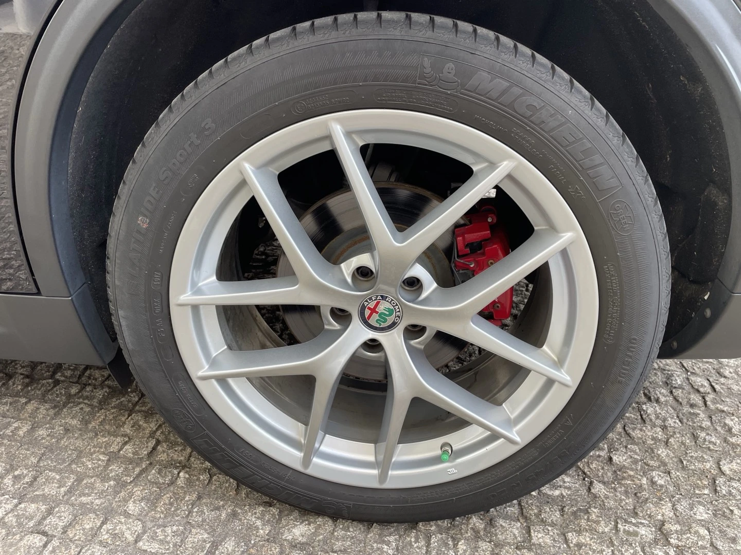 Alfa Romeo Stelvio 2.0 Turbo 16V AT8-Q4 First Edition