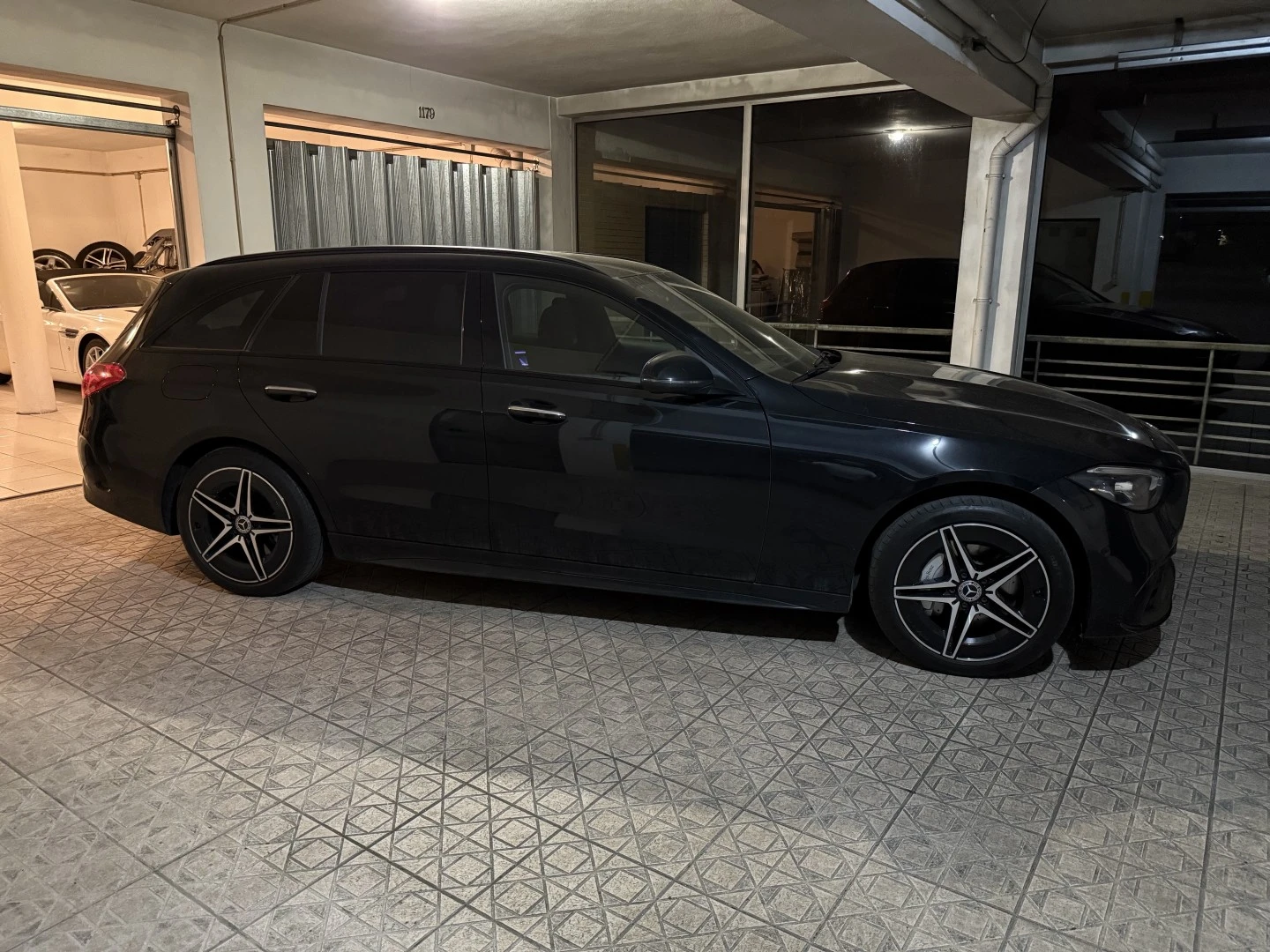 Mercedes-Benz C 300 e AMG Line