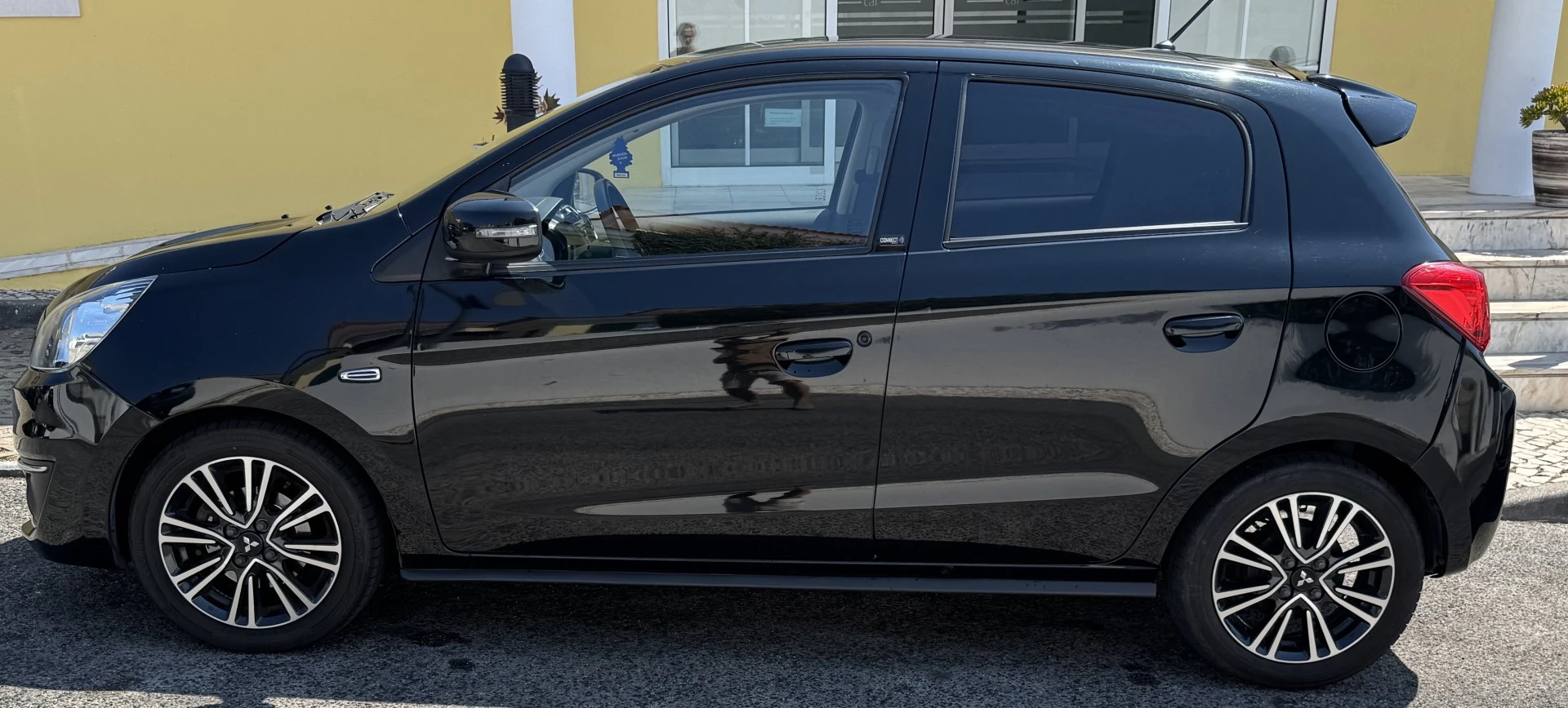 Mitsubishi Space Star 1.2 Intense Connect Edition