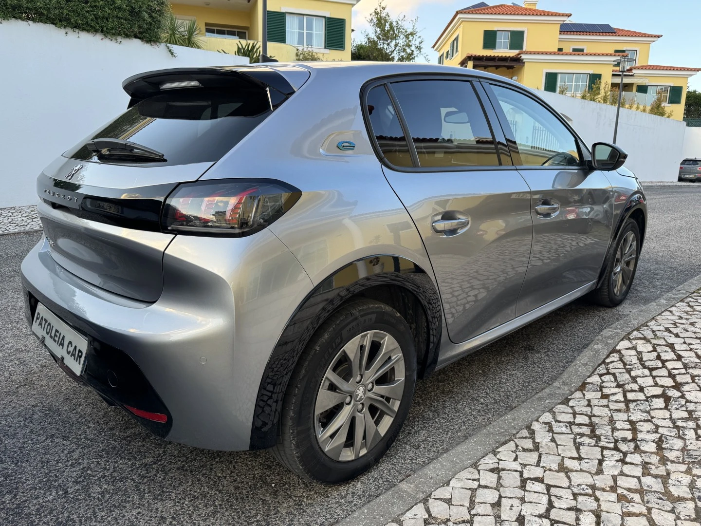Peugeot e-208 50 kWh Allure