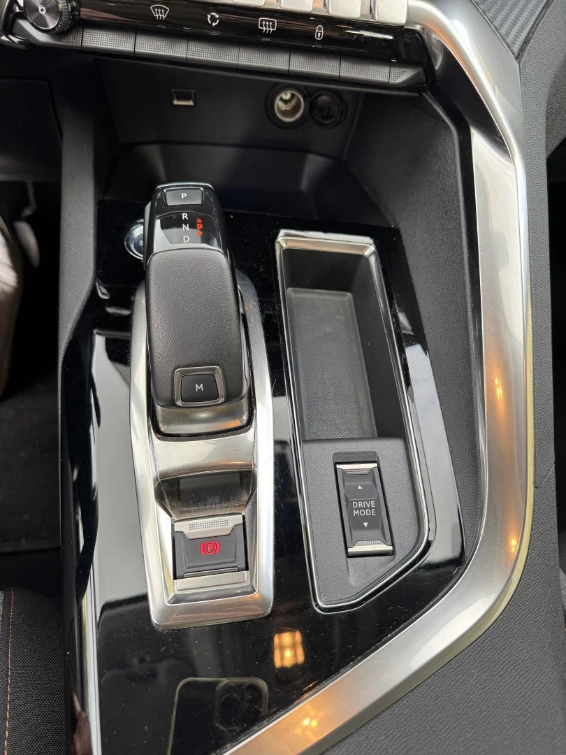 Peugeot 3008 1.2 PureTech Allure EAT8