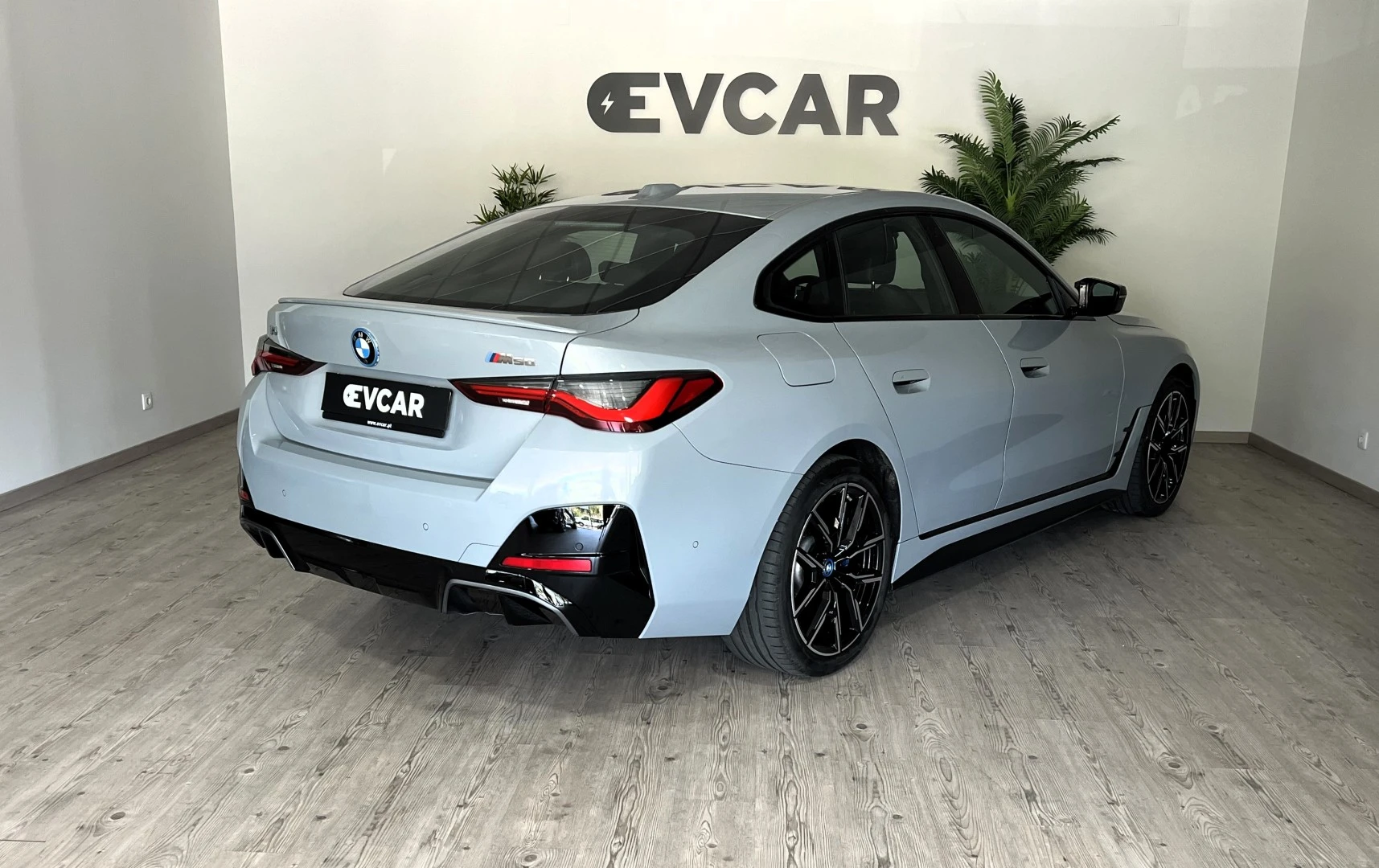 BMW i4 M50