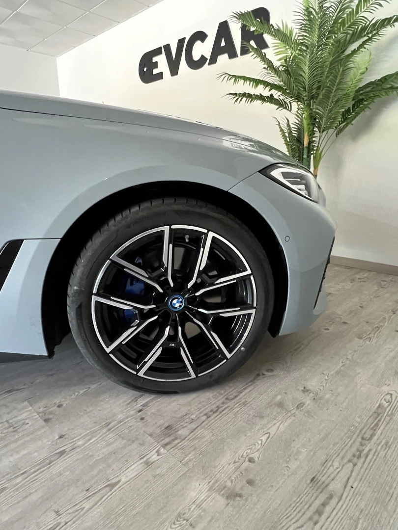 BMW i4 M50