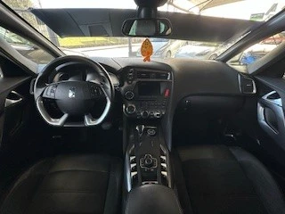Citroën DS5 2.0 HDi Hy4 So Chic CMP6 102g