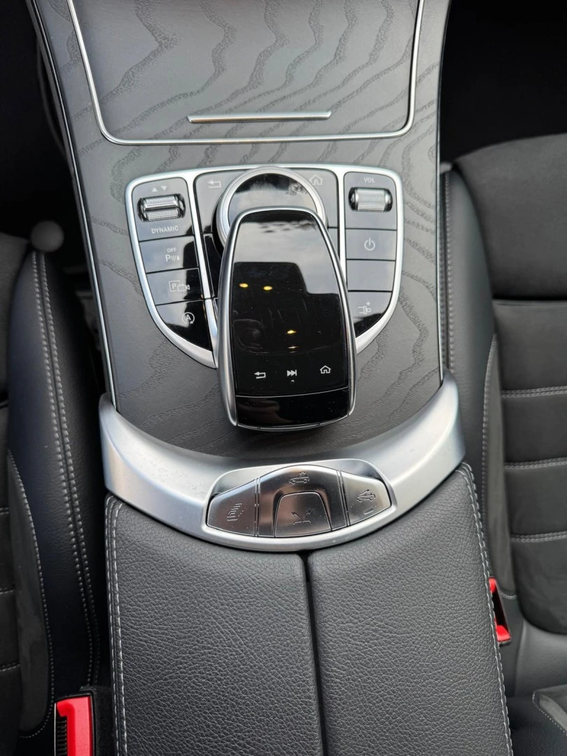 Mercedes-Benz C 180 Cabrio 9G-TRONIC AMG Line