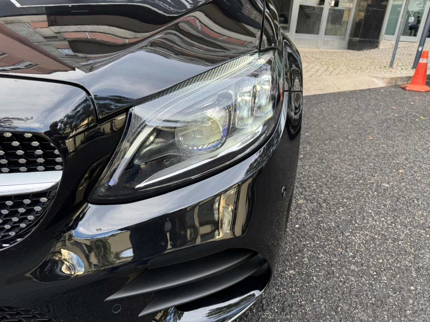 Mercedes-Benz C 180 Cabrio 9G-TRONIC AMG Line