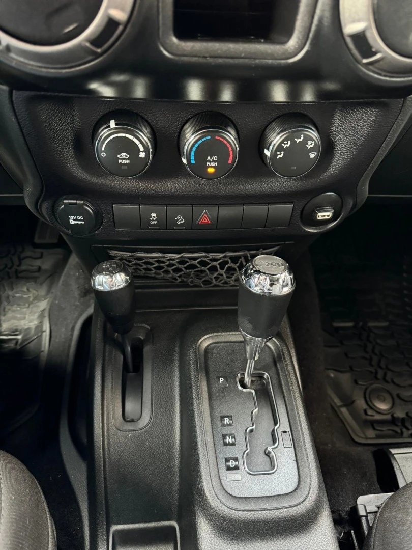 Jeep Wrangler Unlimited Hard-Top 3.6 Auto X