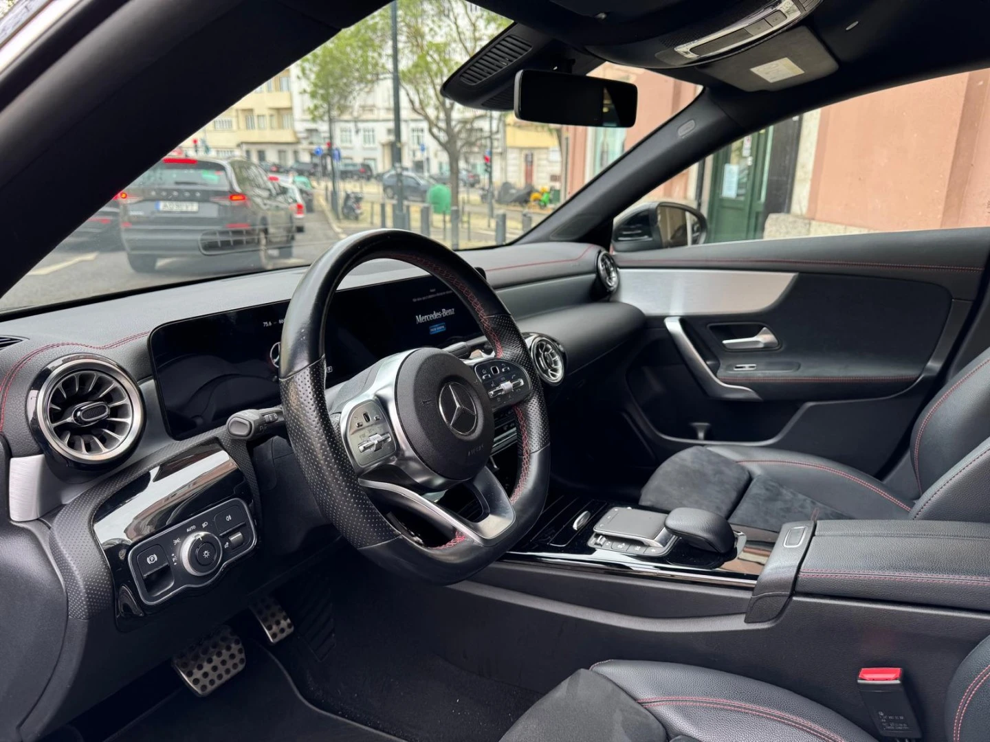 Mercedes-Benz CLA 180 d Shooting Brake AMG Line Aut.