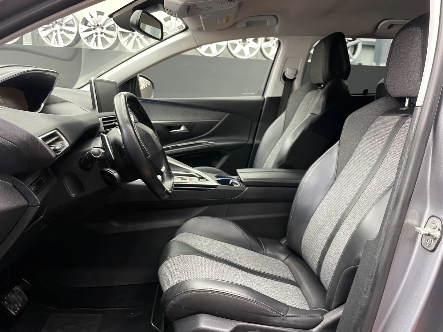 Peugeot 5008 1.5 BlueHDi Allure Pack EAT8