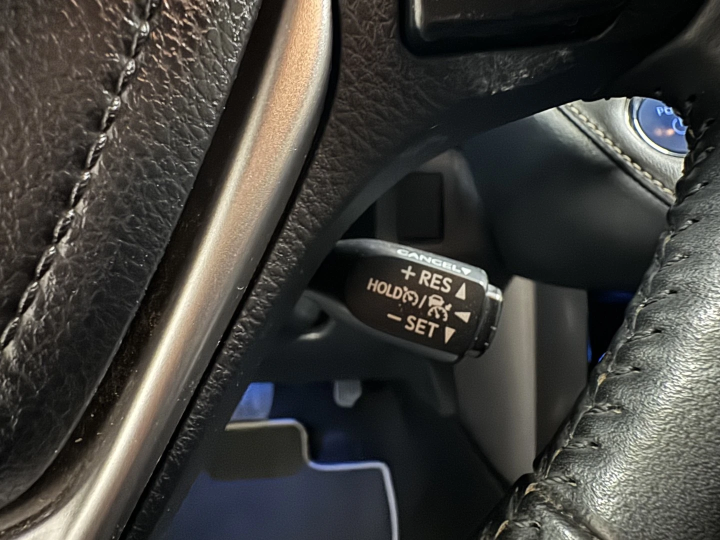 Toyota RAV4 2.5 HSD Pure Dark