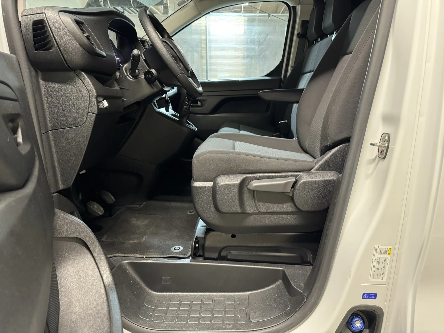 Peugeot Expert 1.5 BlueHDi L1H1 Pro Compact