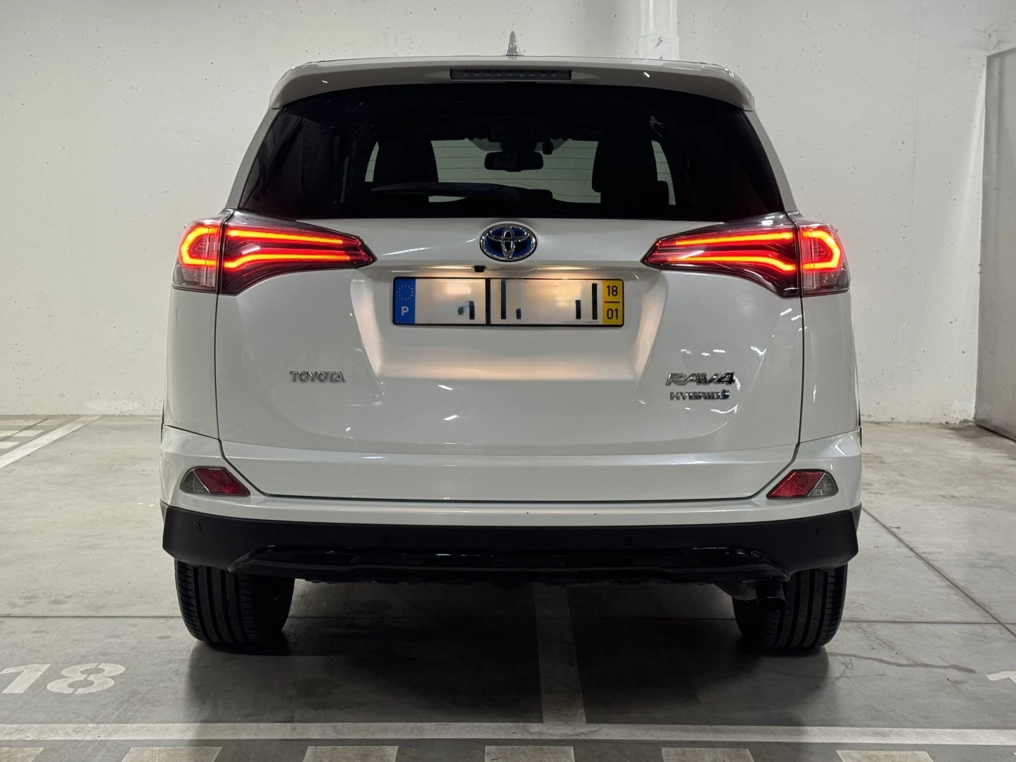 Toyota RAV4 2.5 HSD Pure Dark