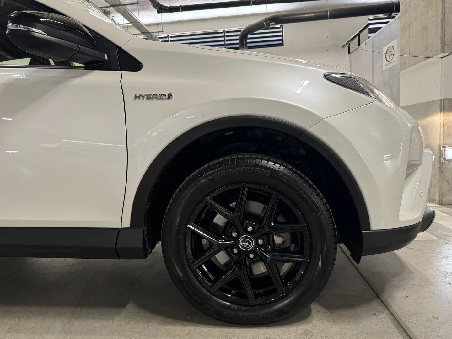 Toyota RAV4 2.5 HSD Pure Dark
