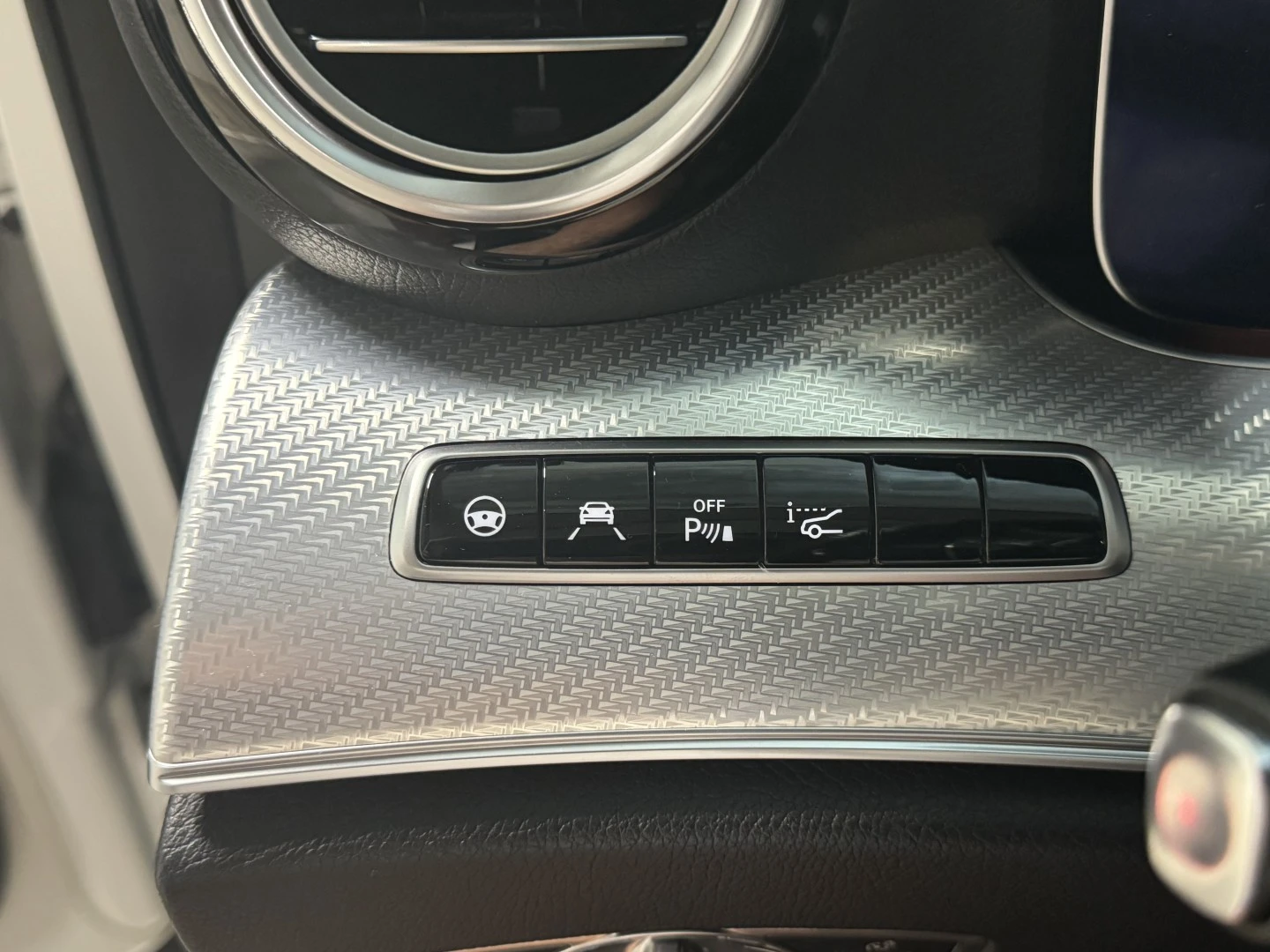 Mercedes-Benz E 220 d 4-Matic All Terrain Avantgarde +