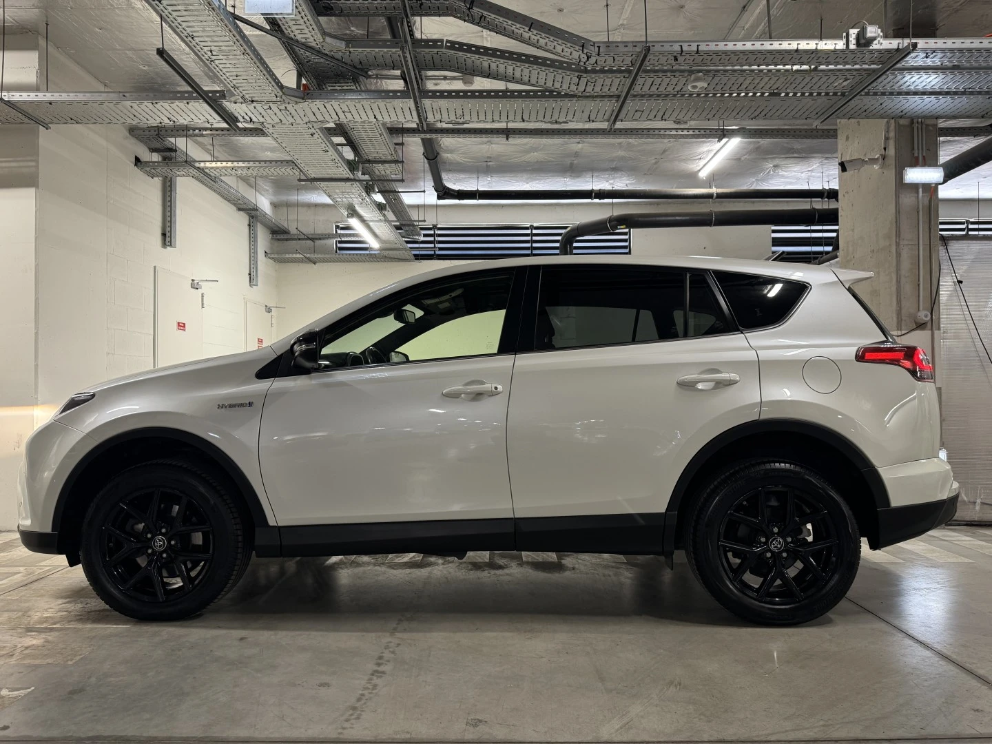 Toyota RAV4 2.5 HSD Pure Dark