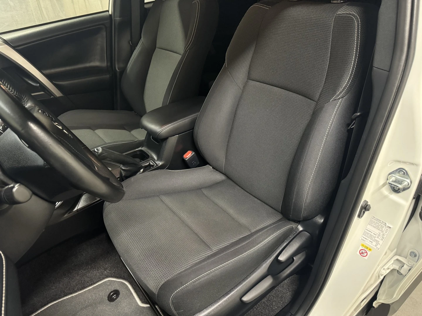 Toyota RAV4 2.5 HSD Pure Dark