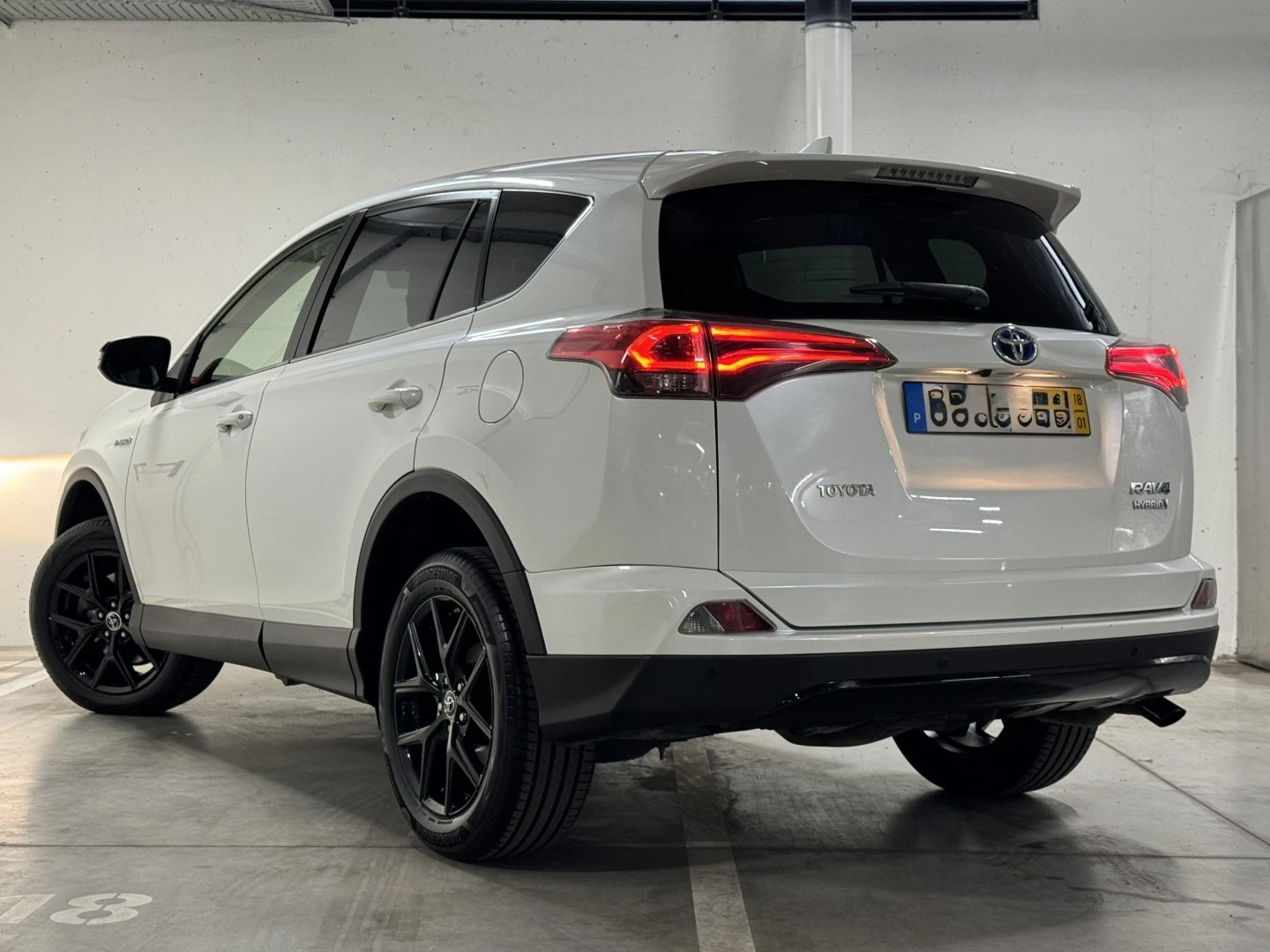 Toyota RAV4 2.5 HSD Pure Dark