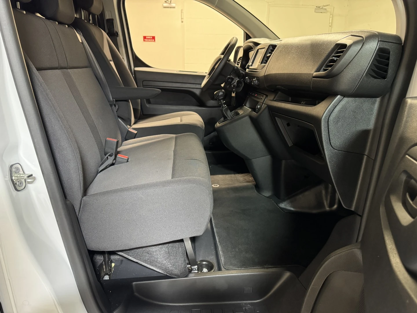 Peugeot Expert 1.5 BlueHDi L1H1 Pro Compact