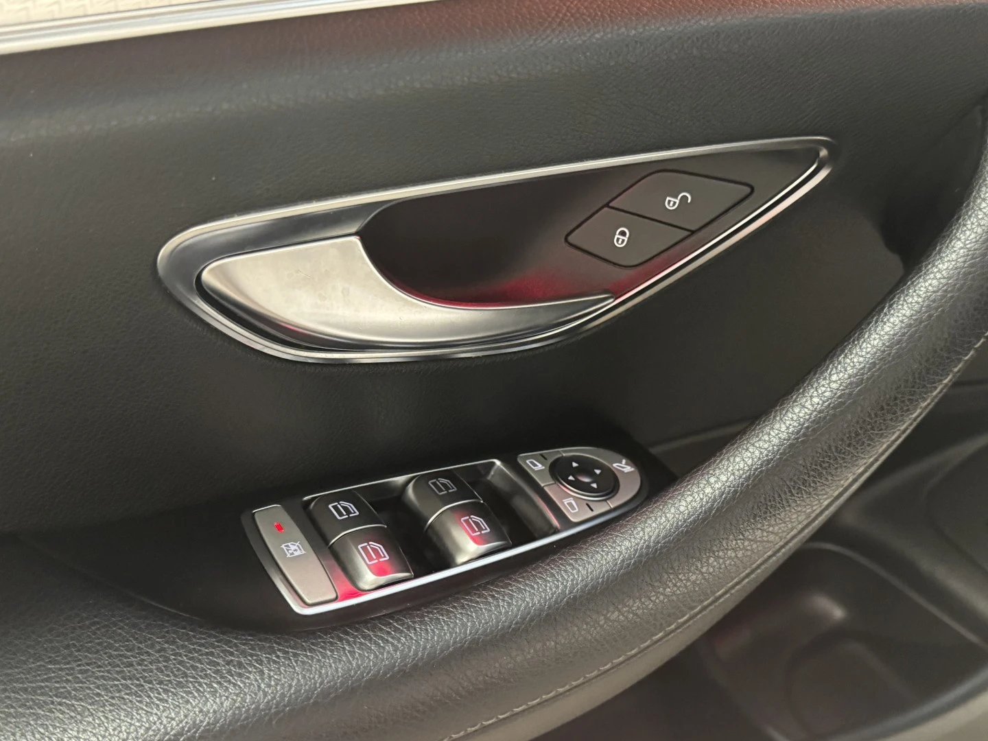 Mercedes-Benz E 220 d 4-Matic All Terrain Avantgarde +
